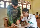TNI Hadir di Pedalaman Papua, Bangkitkan Semangat Belajar Anak Fawi